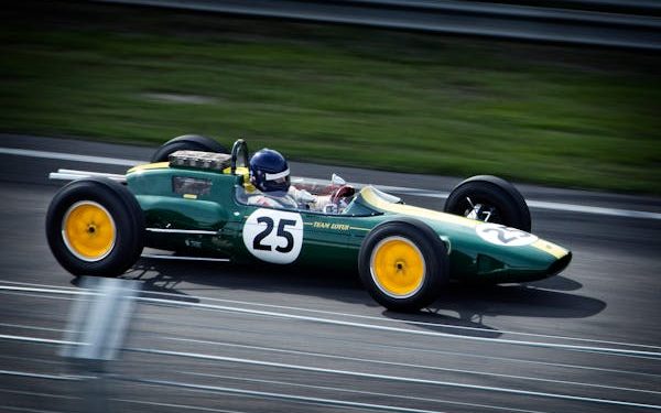 Retour sur les 70 ans de la F1 : Voitures, Équipes et Circuits