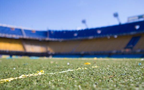 Les Stades Légendaires du Football : Où l’Histoire se Crée et les Légendes Prennent Vie