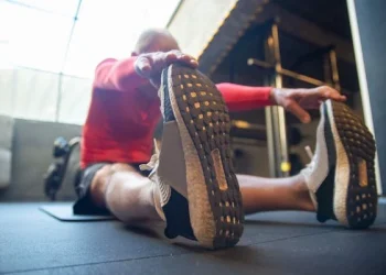 Adapter les Programmes de Fitness Selon l’Âge : Stratégies Basées sur le Sport pour la Longévité