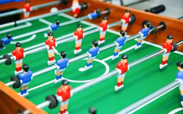 Le Voyage Tactique du Football : Un Siècle de Formations et d’Innovations